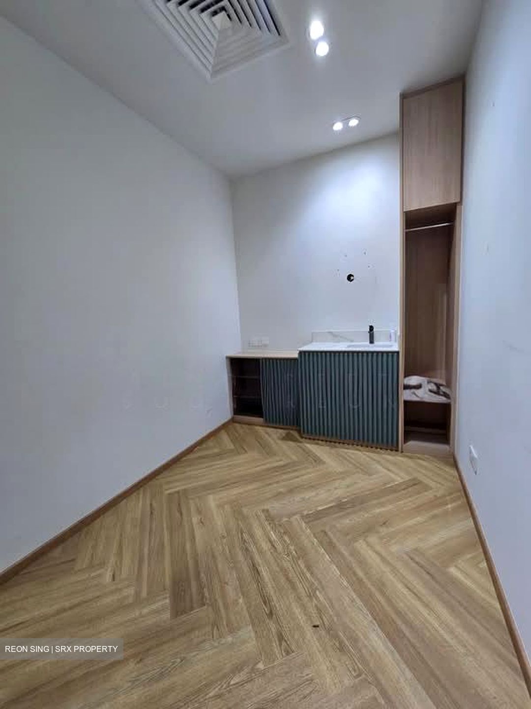 Marine Parade Central (D15), Retail #591269431